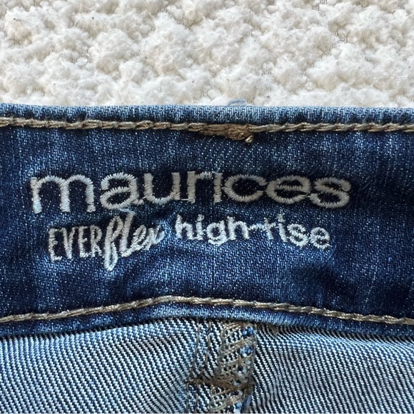 Maurices EverFlex Dark High Rise Straight Leg Blue Denim Women's Jeans SZ 8 Reg - Picture 7 of 13